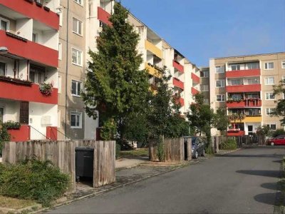Geräumige 2-Raum-Wohnung mit Wohnküche und Balkon