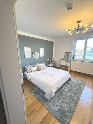 schöne 2-Zimmer-Wohnung im sanierten Altbau-Dachgeschoss - provisionsfrei -