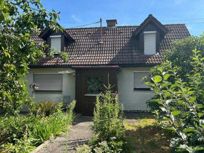 Klein aber Fein!! Einfamilienhäuschen mit schönem Gartengrundstück direkt an der Hürbe