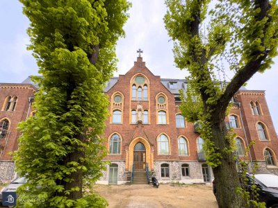 Hochwertige 3-Zimmer-Wohnung mit Loggia und EBK – Erstbezug im denkmalgeschützten Marienkloster