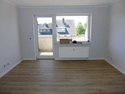 Renovierte helle 3 Zimmer-Balkonwohnung in Köln-Alt-Brück
