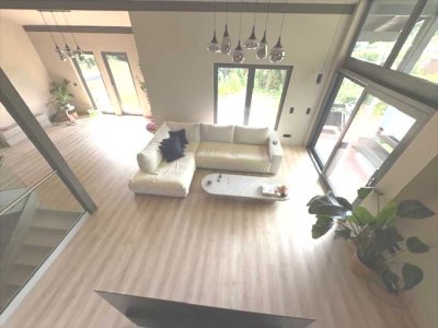 Exklusives Architektenhaus mit ELW am Feldrand ***