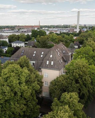 Gepflegte und großzügige Etagenwohnung in saniertem Altbau
