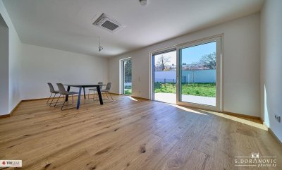 NEU! ++ PROVISIONSFREI FÜR DEN KÄUFER ++ ERSTBEZUG NÄHE BADETEICH HIRSCHSTETTEN ++ MODERNES 4-ZIMMER-HAUS MIT GROSSEM GARTEN &amp; KELLER ++ QUALITÄT VOM AUSGEZEICHNETEN BAUTRÄGER ++ EIGENTUM IN 1220 WIEN ++
