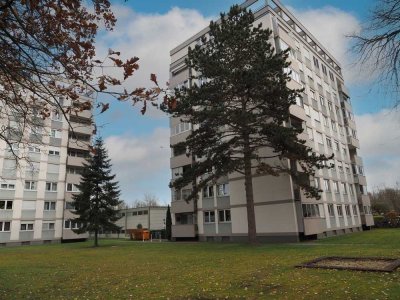 Renovierungsbedürftige 4 Zimmerwohnung mit Balkon in  Augsburg-Oberhausen +++ PROVISIONSFREI +++