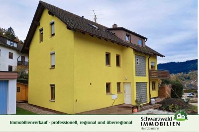 Gepflegtes Mehrfamilienhaus mit 3  vermieteten Wohnungen in schöner Aussichtslage Alpirsbachs