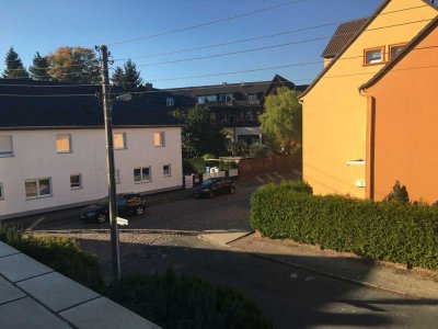 Schöner Wohnen - Modernisierte 2-Zimmer Maisonette-Wohnung mit Dachterrasse