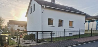 Komplett renoviertes, freundliches 5-Zimmer-Haus zur Miete in Eschershausen
