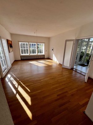 Helle Altbauwohnung, Hannover List, 112qm
