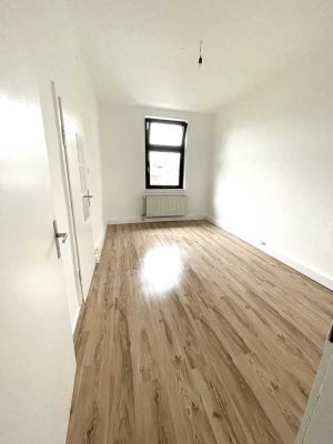 Charmante Altbauwohnung mit 3 Zimmern in Kassel-Süd (Gräfestraße)
