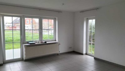 Renovierte 2-Zimmer-EG-Wohnung mit EBK in Mittelangeln