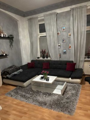2,5-Zimmer-Altbauwohnung mit Balkon in Lübeck-St. Lorenz Süd