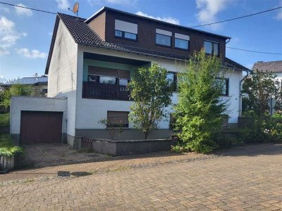 Ein- Zweifamilienhaus in Herold mit 3 Garagen, kleiner Werkstatt und großem Garten zu verkaufen