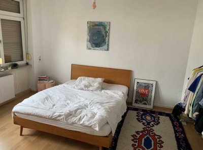 Helle 2-Zimmer Wohnung mit Balkon