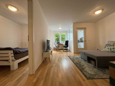 Traumhafte Wohnung in Bogenhausen in Laufnähe zum Englischen Garten