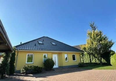 Charmanter Bungalow mit Einliegerwohnung in Seenähe