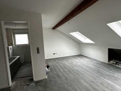 Erstbezug nach Sanierung! 3-Zimmer Dachgeschoss in Grötzingen