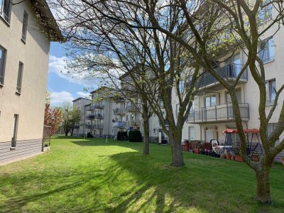 Ruhige u. sonnige 2 Zi. mit West-Balkon, Tiefgarage, Weitblick, parkähnliche Anlage