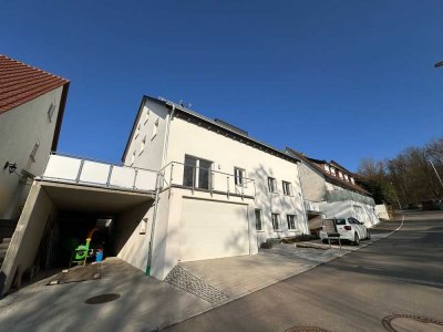 Erstbezug moderne Neubauwohnung mit Balkon und 3 Terrassen