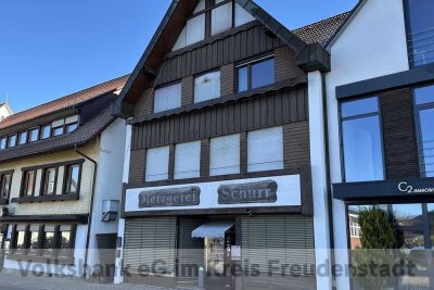 WGH mit 1 Gewerbe- und 3 Wohneinheiten