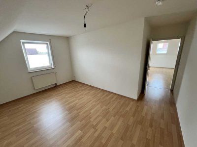Schöne 3-Zimmer-Wohnung mit Balkon und Einbauküche in Bergrheinfeld