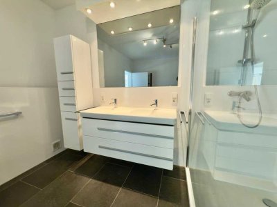 Erstbezug nach Sanierung - Exklusive 3-Zimmer-Wohnung mit XXL-Terrasse