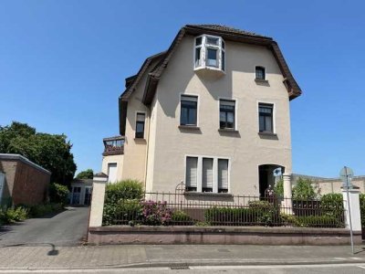 Freundliche 3-Zimmer-Wohnung in Altstadtvilla Moers