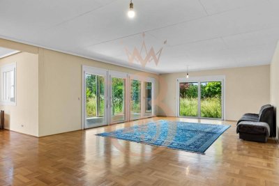 Bungalow mit bezauberndem Garten, Carport, Garage uvm. in Velden a.W.