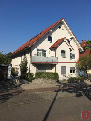 Wohnen am Feldrand - Tolle 2-ZKB-Wohnung mit Balkon im 3-Fam.-Haus - sofort verfügbar -