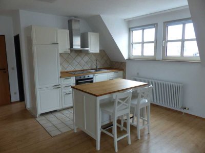 Gepflegte 1-Zimmer-DG-Wohnung mit Einbauküche ab März in Dornstadt