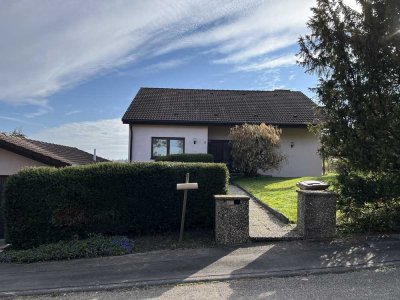 Einfamilienhaus mit Einliegerwohnung  in schöner Lage von Pfedelbach-Gleichen!