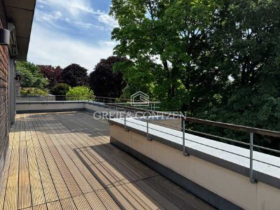 Penthouse-Wohnung auf parkähnlichem Grundstück