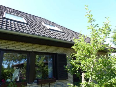 Gepflegtes Haus in parkähnlicher Siedlung in Altencelle - provisionsfrei