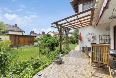 Großzügiges Haus mit vielseitigen Nutzungsmöglichkeiten und großem Garten in ruhiger Lage