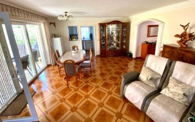 Wohnung im Zweifamilienhaus mit Garten