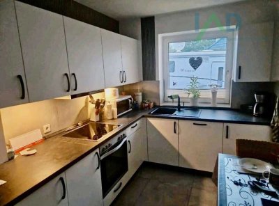 Modernisiertes Zweifamilienhaus in liebevolle Hände abzugeben