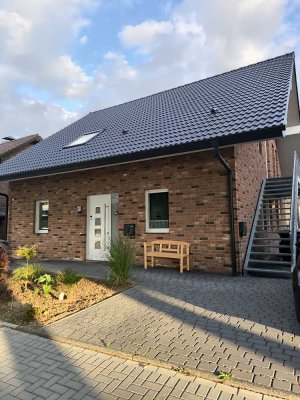 Ansprechende 2-Zimmer-Wohnung mit Balkon in Hemmerden-Grevenbroich