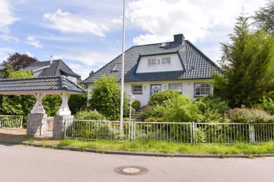 Geräumiges Einfamilienhaus mit 8 Zimmern in Großhansdorf