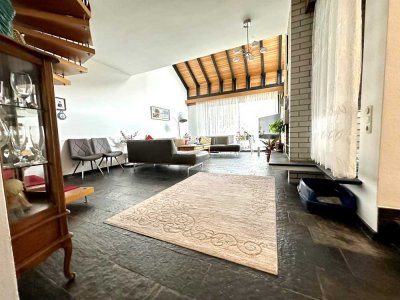 Bezugsfreie 6 Zimmer Haus mit 2 Kamine, Garten und PKW-Stellplätze!