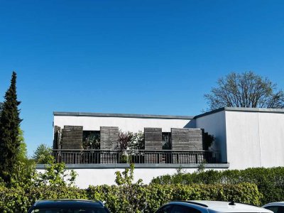 Moderne 2-Zi.-Wohnung mit großer Süd-Dachterrasse, Stellplatz & Energieklasse A – sofort bezugsfrei