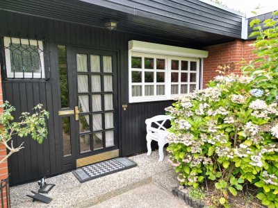 Reserviert:  Gepflegtes Einfamilienhaus mit Wintergarten, Kamin & Vollkeller in Pinneberg-Nord