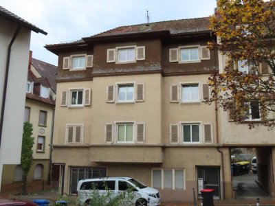 Schicke 3- Zimmer- Wohnung mit Wohnküche- frisch renoviert