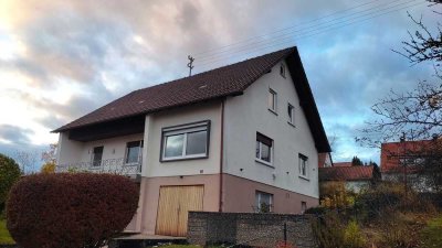 Geräumiges Einfamilienhaus mit 7 Zimmern und Garage in Meßstetten