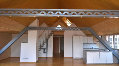 2 Zimmer Loft-Dach-Wohnung