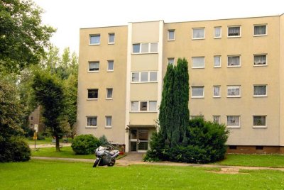 GEMÜTLICHE 2-ZIMMER-ERDGESCHOSSWOHNUNG MIT BALKON