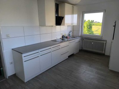 Ruhige 4 Zimmer Wohnung mit Stellplatz