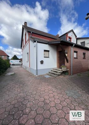 Altbaucharme - Doppelhaushälfte mit Bauland im Ortskern von Ehmen