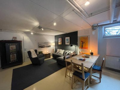Zentrale Souterrain Wohnung - möbliert - short stay möglich