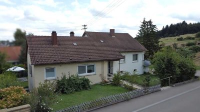 * Ein Haus – viele Möglichkeiten * Doppelhaus mit Charme, Potenzial und großzügigem Grundstück