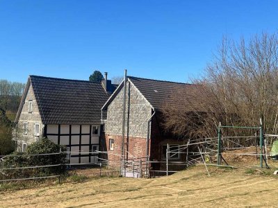 3 Fachwerkhäuser auf 4 Baugrundstücken in idyllischer Lage in Waldbröl, Bergisches Land